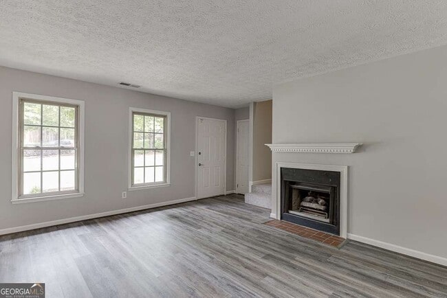 Photo - 4125 Islington Way