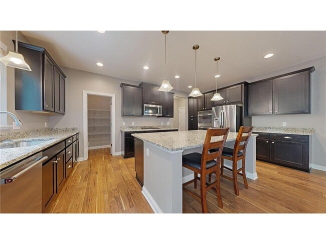 Photo - 5585 Orchard Cove