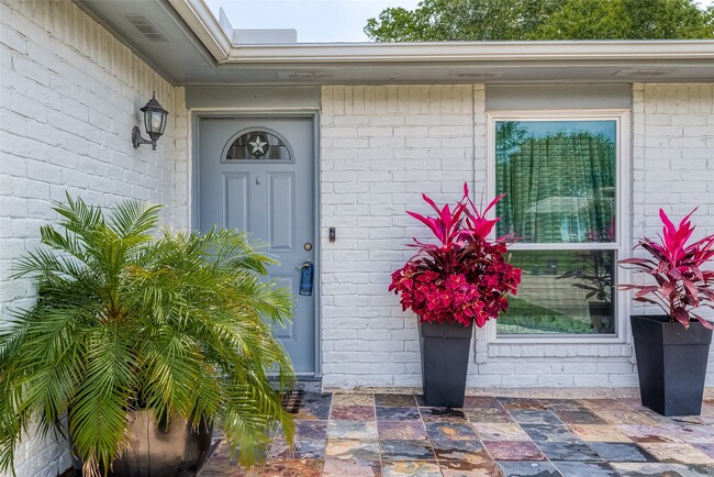 Photo - 16614 Forest Bend Ave