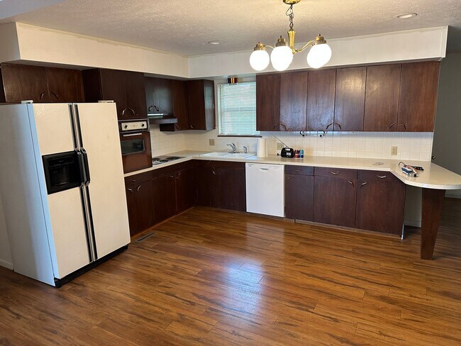 Photo - 3 Bed 2 Bath Springfield, MO