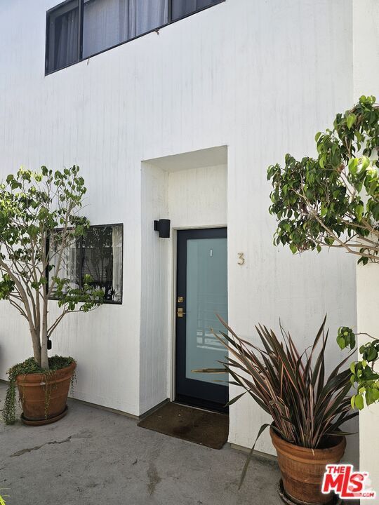 Building Photo - 2500 Abbot Kinney Blvd Unit 3 Rental