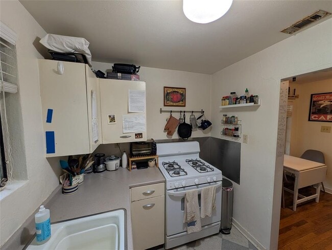 Photo - 1302 Kirkwood Rd