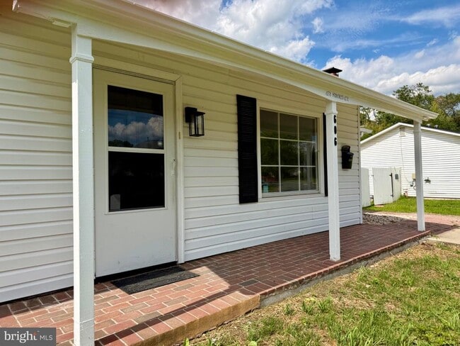 Photo - 606 W Beech Rd