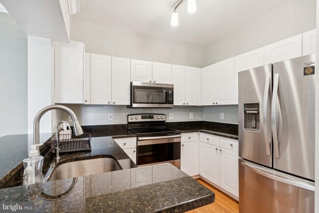 Photo - 4550 Strutfield Ln Apartment Unit 2424