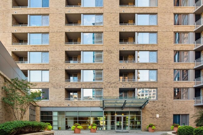 Photo - Professionally Managed // 1bedroom 1bathroom// Court House// Parking Included! Unit 520