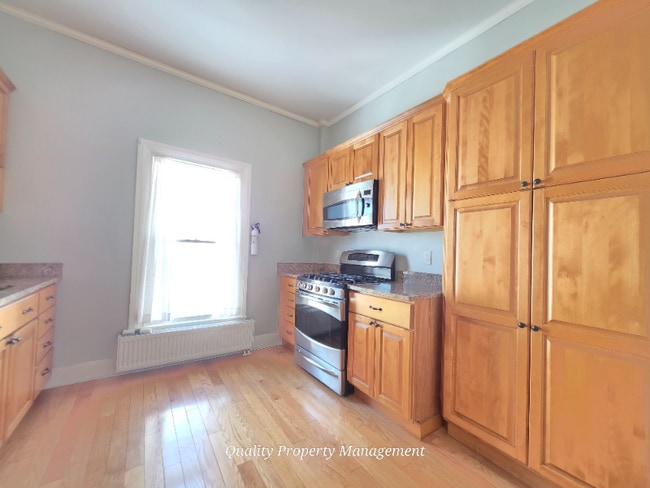 Photo - 157 Broadway Unit B