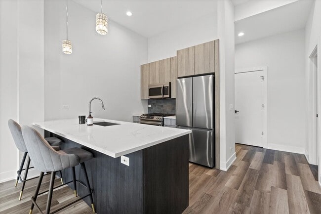 Photo - 2317 N Clark St Unit 410