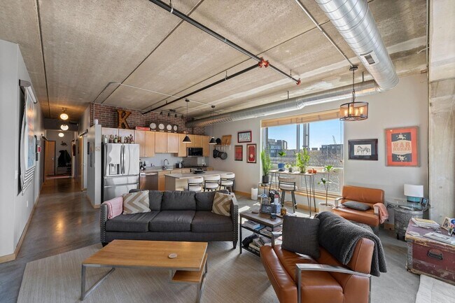 Photo - 710 N 4th St