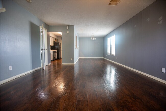 Photo - 8405 Comal St House