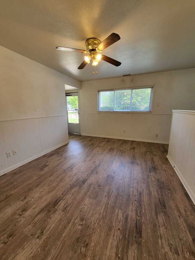 Photo - (3) Bed/(1) Bath w/ Carport Available NOW!