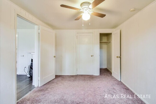 Photo - 1459 Roberta St