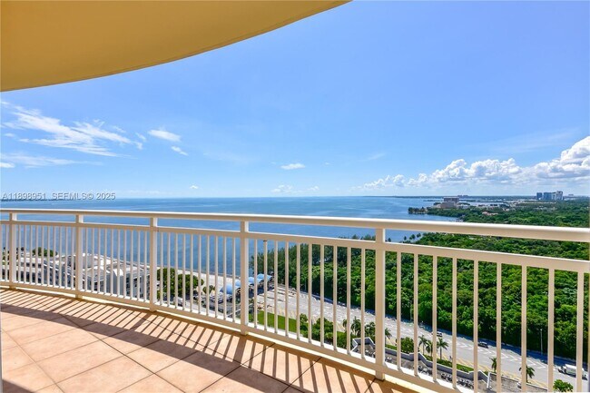 Building Photo - 2475 Brickell Ave Unit 1608