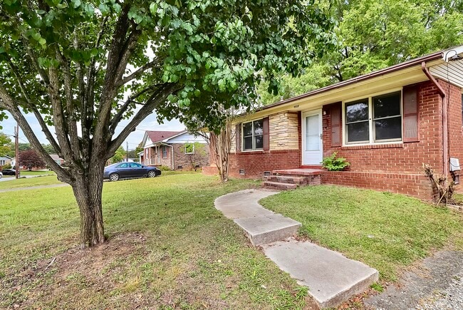 Photo - 4808 Brooktree Dr