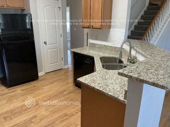 Photo - 326 Pin Oak Ave