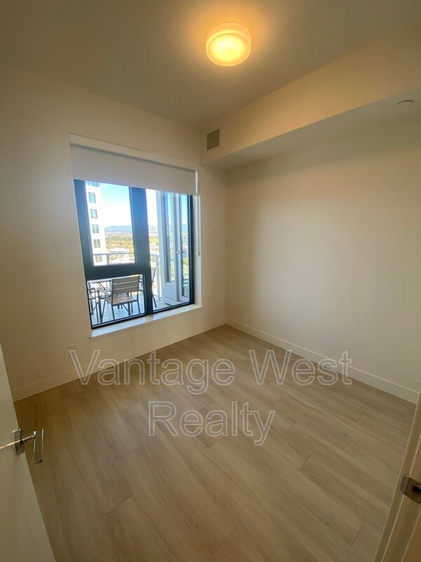 Photo - 3699-3699 Capozzi Rd