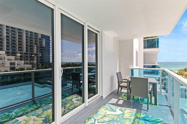 2301 Collins Ave Unit 504