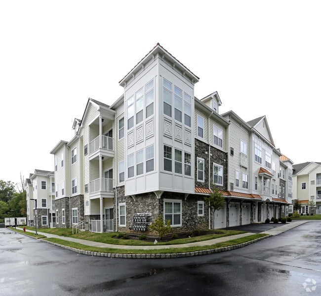The Hillside Club Apartments For Rent in Livingston, NJ