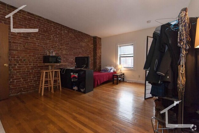 Building Photo - Avl Now! Charming, cozy Studio near Longwo... Rental