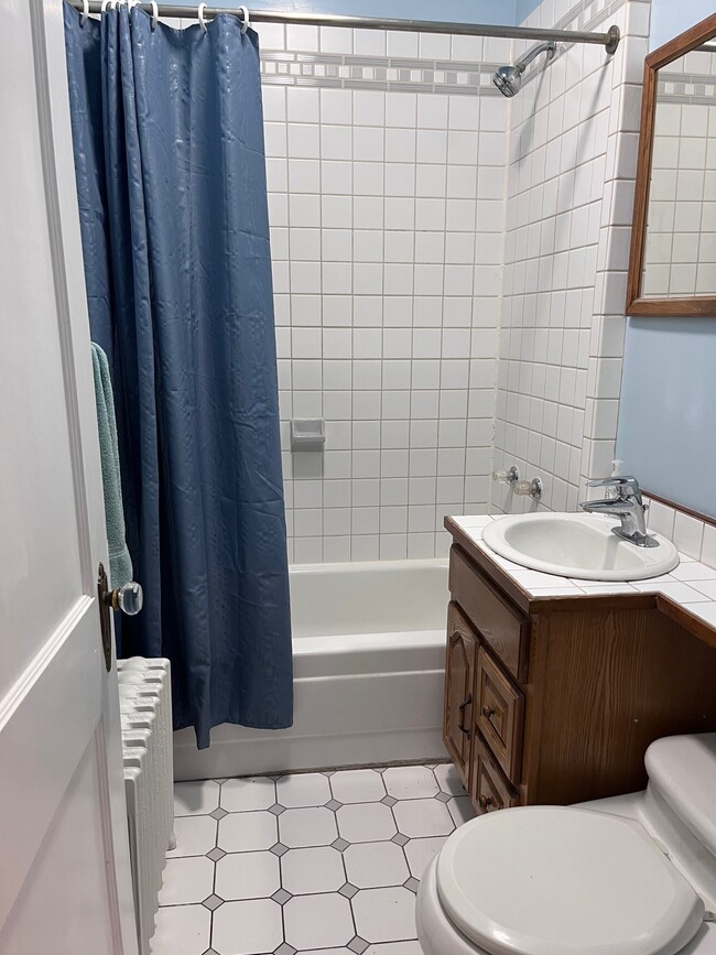 1821 W School St Unit 3