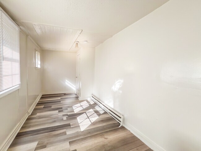 Photo - 1102 Custer St