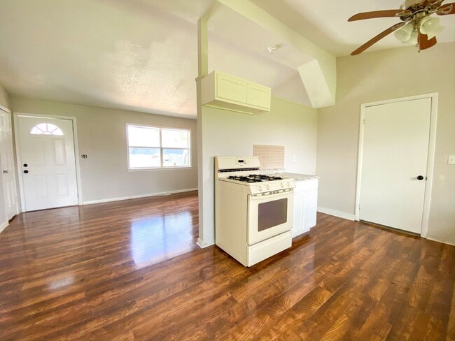 Photo - Spacious 3 Bedroom with Updated Kitchen - Vouchers Welcome