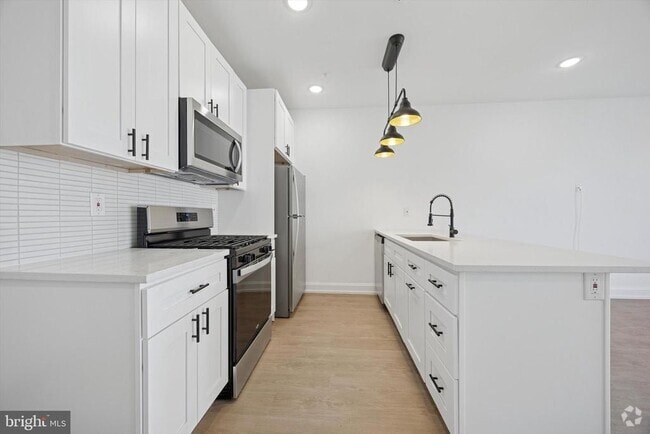 Building Photo - 1614 Ridge Ave Unit 505 Rental