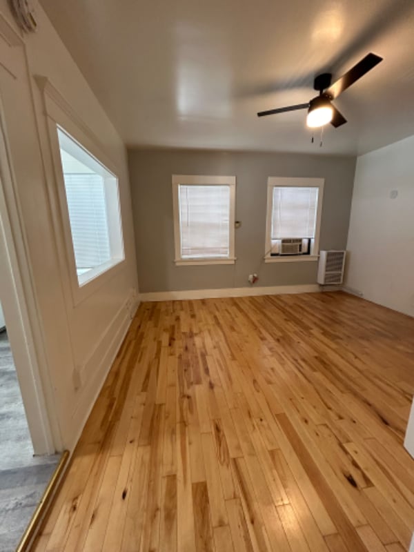 Photo - 836 S Park View St Unidad 6