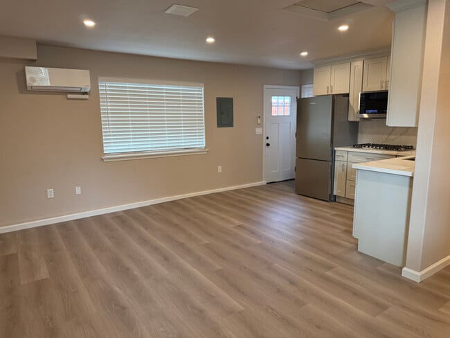 Photo - 1924 Camargo Dr