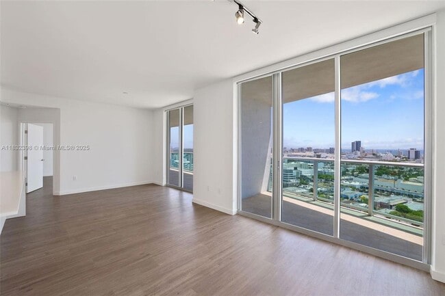 Photo - Flamingo Point 1500 Bay Road, Unit AC-2207