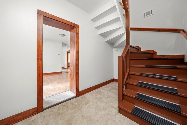 Photo - 6540 S Vernon Ave