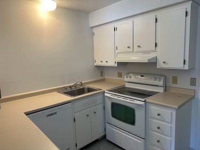 Photo - 1 Pine St Unit A-21