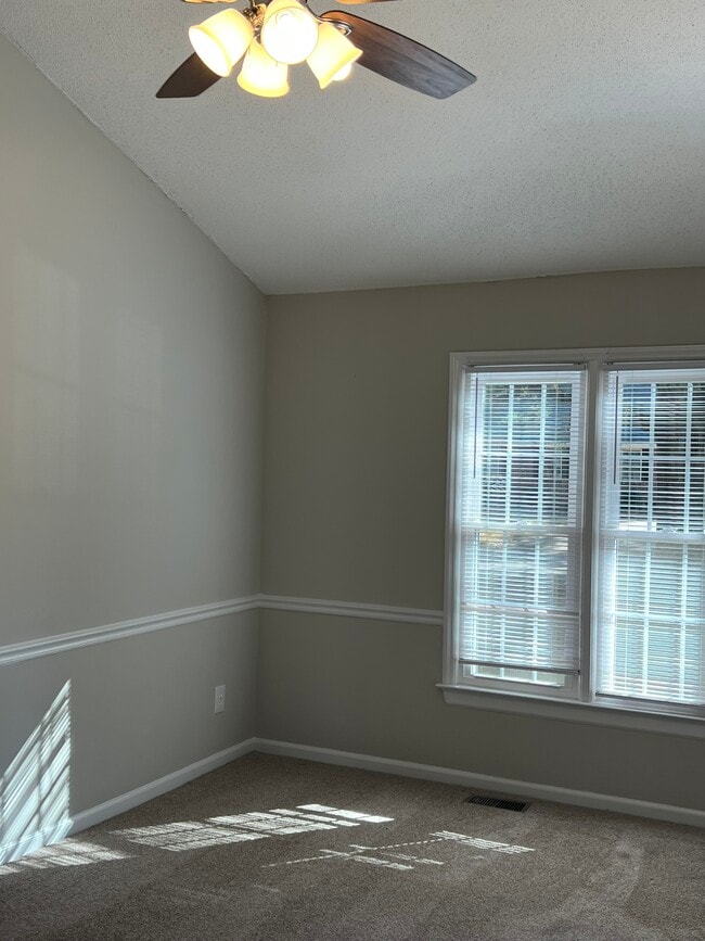 Photo - 2703 Byerly Dr N