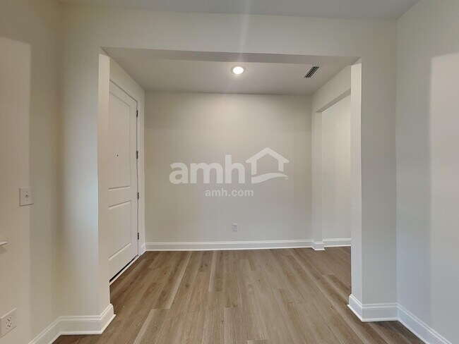 Photo - 3460 Lincoln Hts Ln