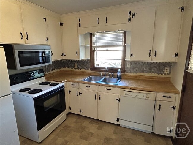 Photo - 190 Northcrest Dr