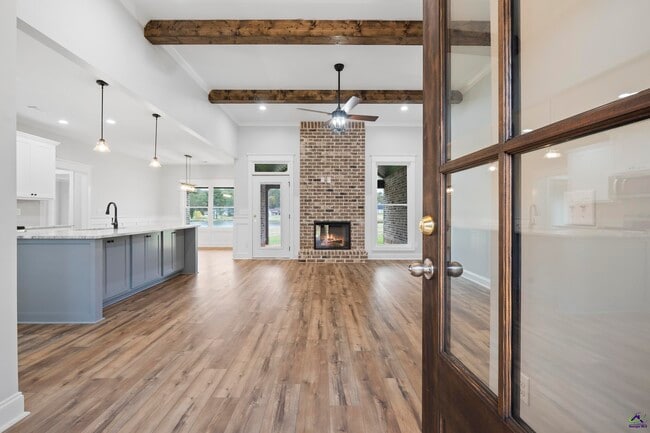 Photo - 168 Camden Way