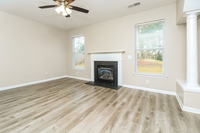 Photo - 340 Darbys Run Ct