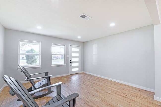 Photo - 8518 Cedel Dr