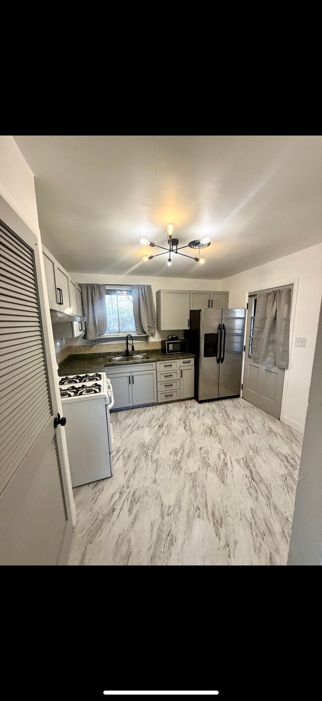 Building Photo - 1611 Vilardo Ln Rental