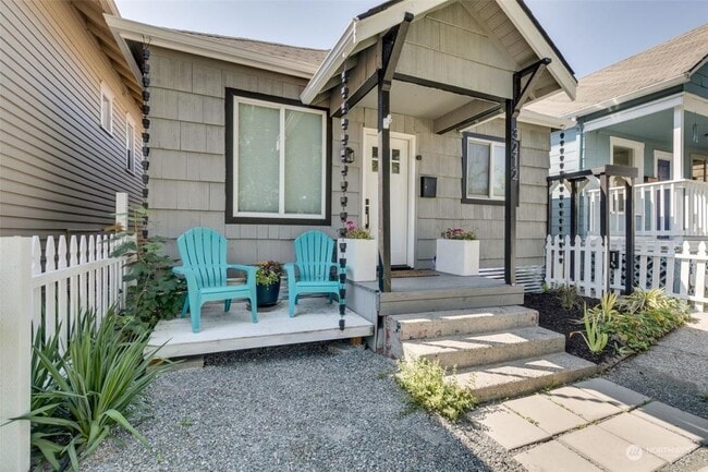 Photo - 3212 Oakes Ave