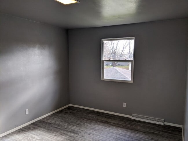 Photo - 1727 Silvercrest Dr Unit 2