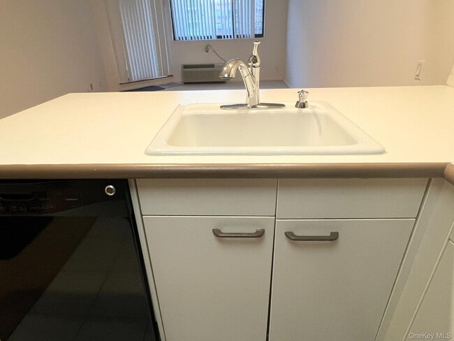 Photo - 50 E Hartsdale Ave Unit 3C