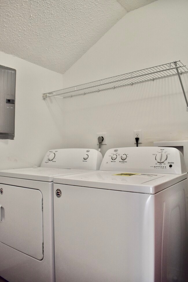 Timberland Apartments