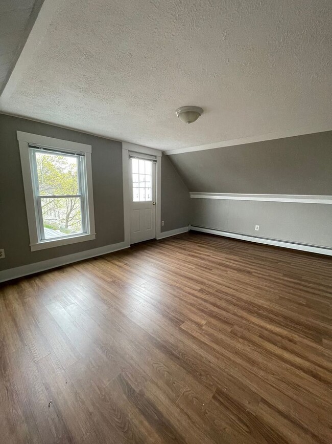 Photo - 71 Green St Unit 3