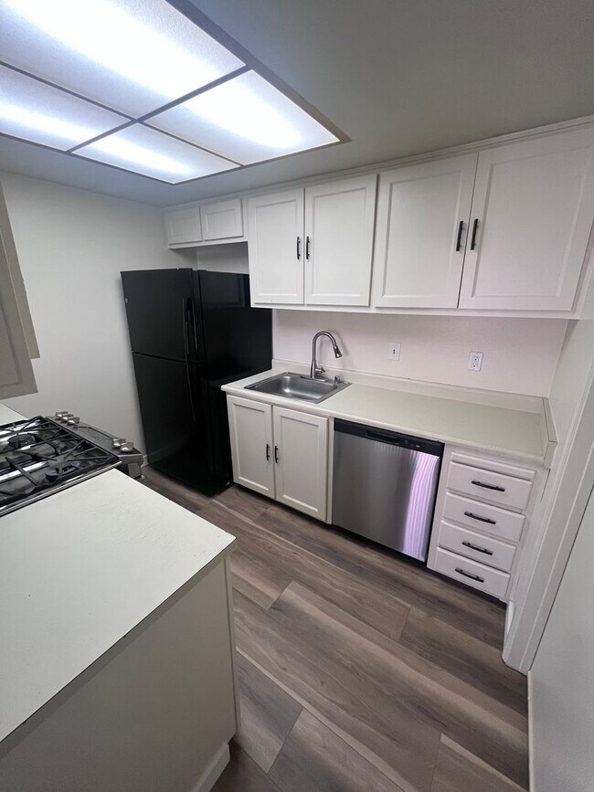 Photo - NICE UPDATED DUPLEX IN SACRAMENTO!!
