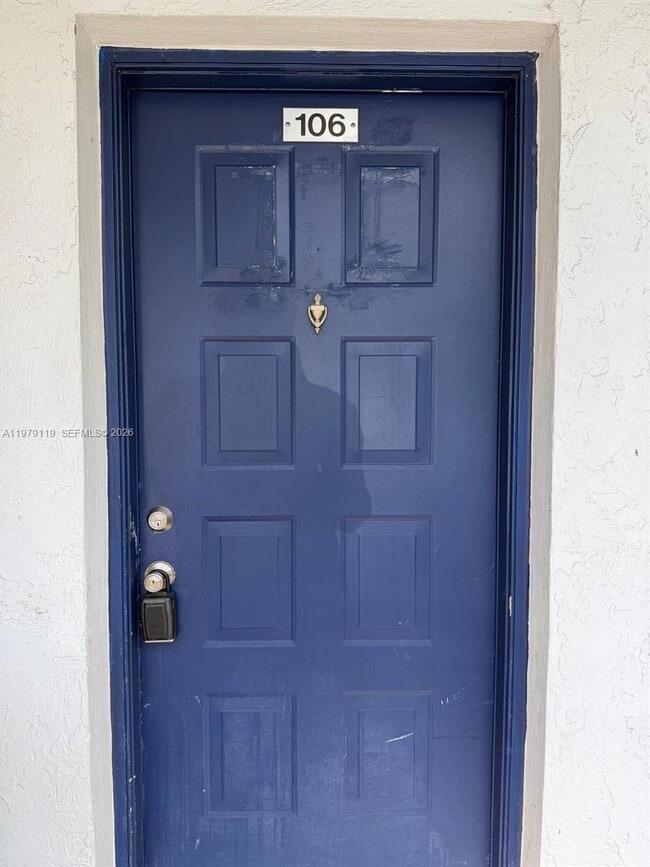 Photo - 8730 N Sherman Cir Unit 106