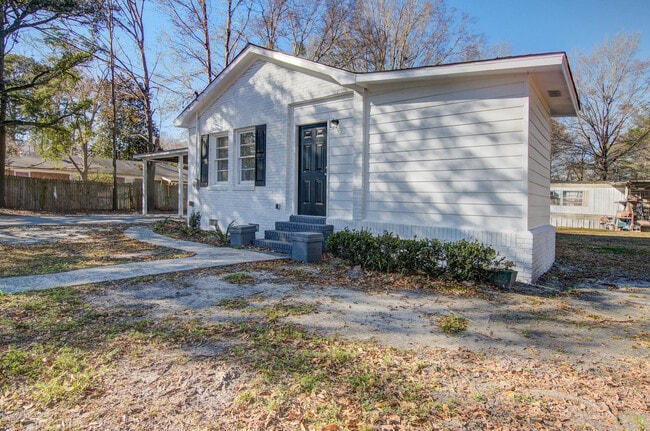 Photo - 2615 Warm Ave