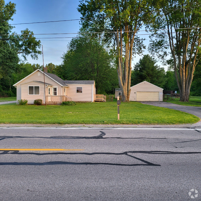 Building Photo - 8445 Maumee Western Rd Rental