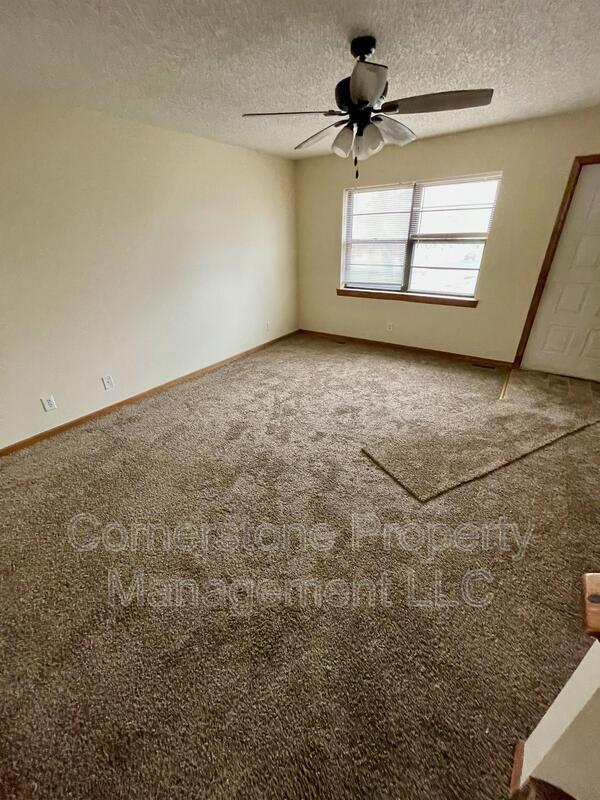 Photo - 909 Fir St