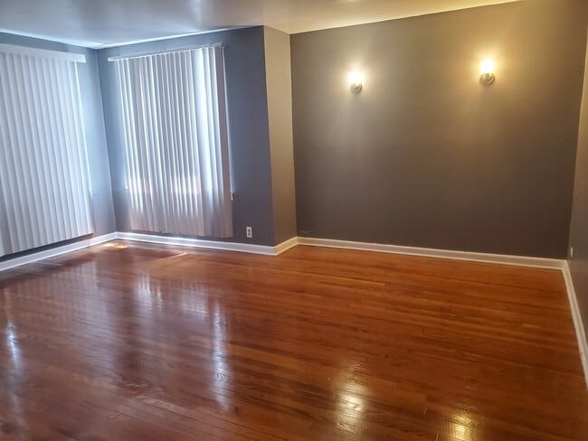 Photo - 8040 S Evans Ave Unit 1st floor