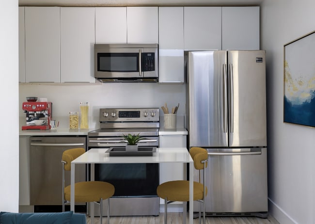 Photo - 850 N Van Ness Ave Unit 2